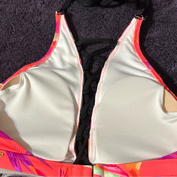 Pink. Swim suit top tropical - Picture 2 of 4